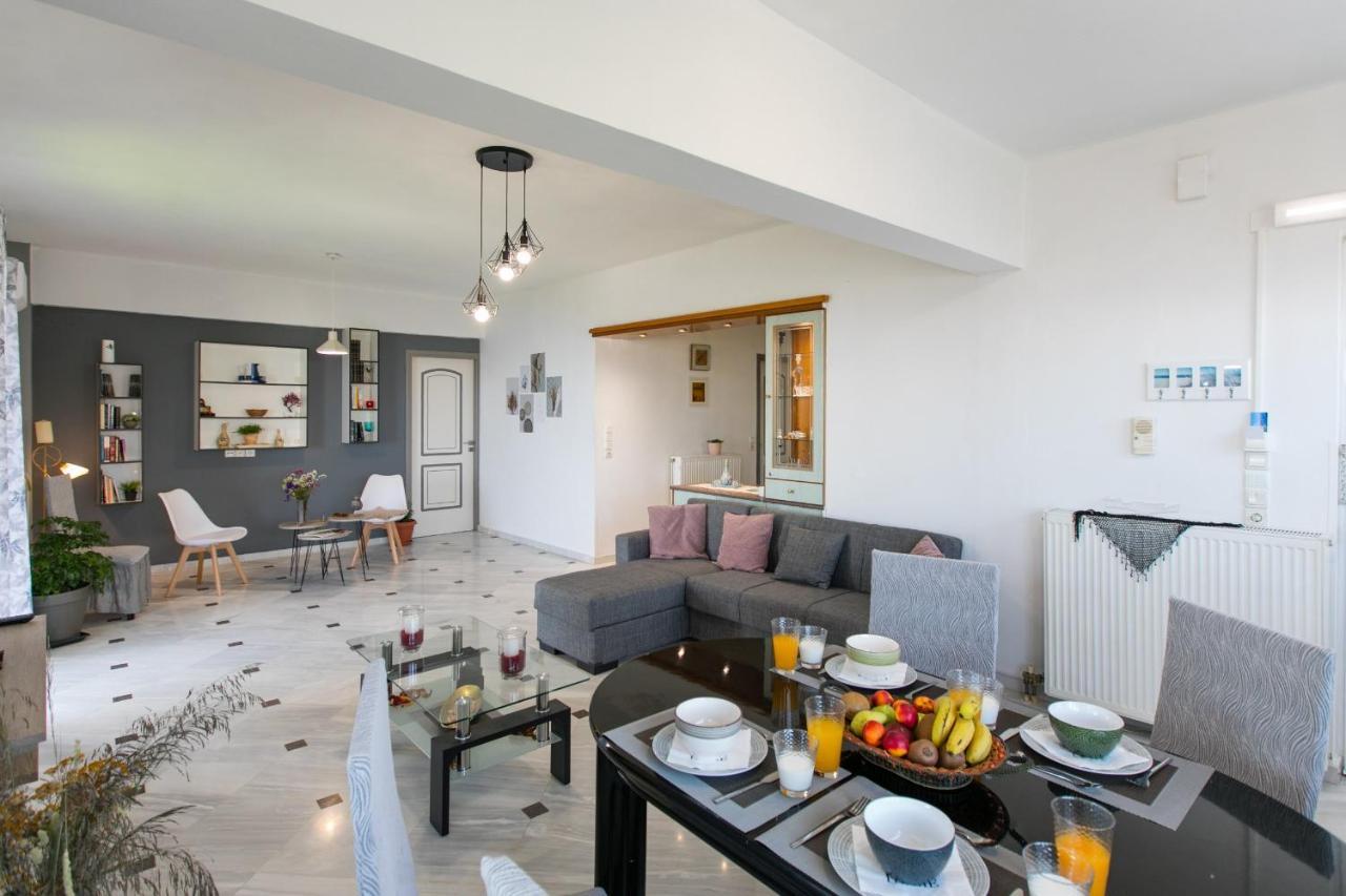 Irini's Sea View House
